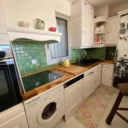 Cocon élégant Avec Balcon Ensoleillé Proche Apartamento